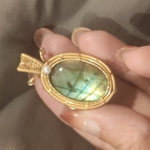 Labradorite Gemstone Handmade Wire Wrapped Pendant 4cmX2cm